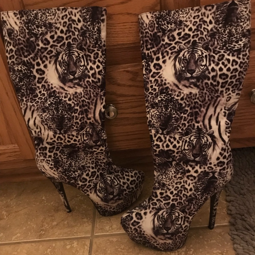 Cute boots!